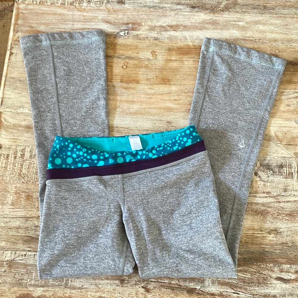 Ivivva flare leggings